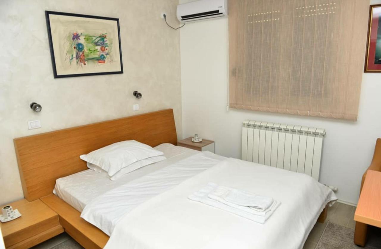 Hotel Sunce Kraljevo Bagian luar foto